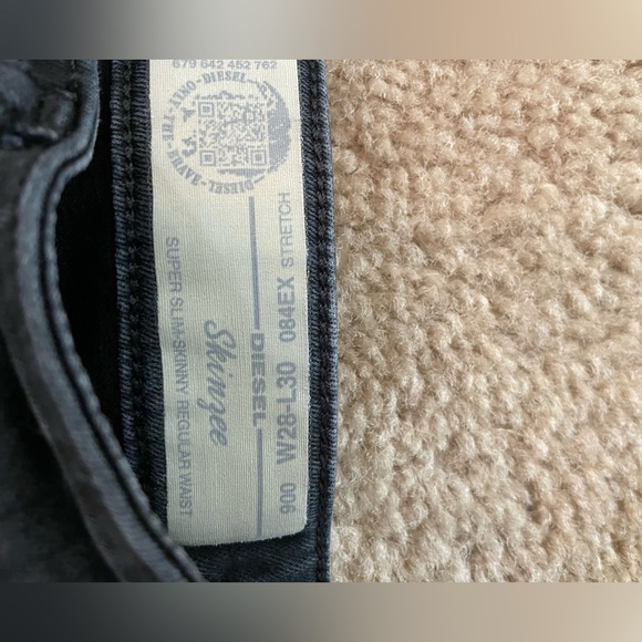 BLACK DIESEL DISTRESSED SKINZEE JEANS SIZE 28 - Picture 5 of 5